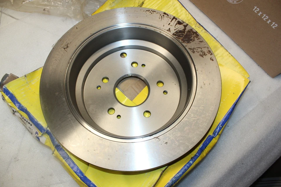 2002-2004 HONDA ODYSSEY MAGNETI MARELLI REAR BRAKE ROTOR DRUM 1AMVR20193 (B77) - Image 2 of 3