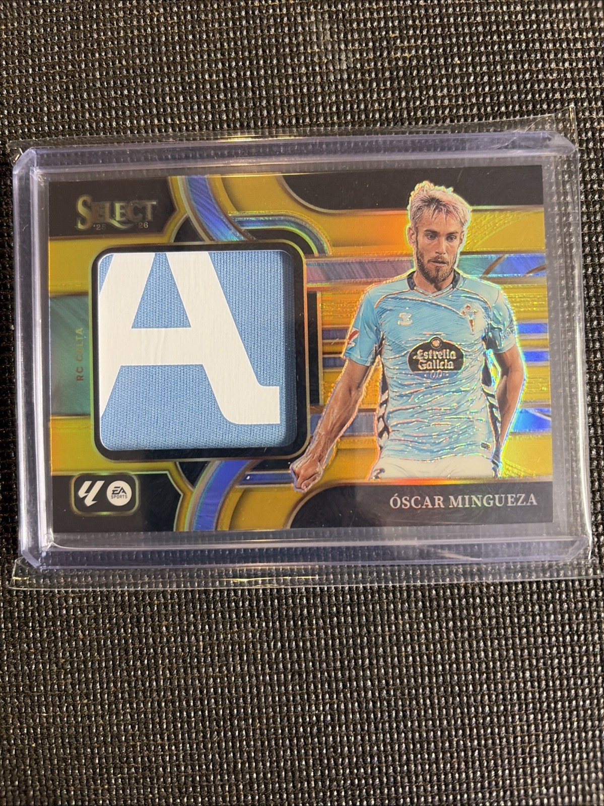 Oscar Mingueza 2025-26 Panini Select La Liga Jumbo Swatches Jersey Gold 10/10