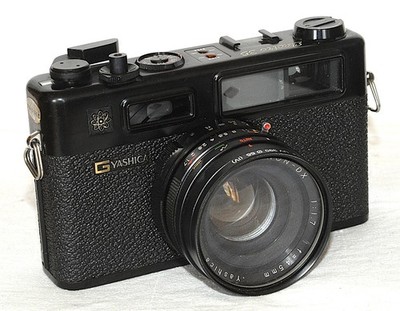 YASHICA ELECTRO 35 GT YASHINON DX 1,7/45 SEHR GUTER ZUSTAND