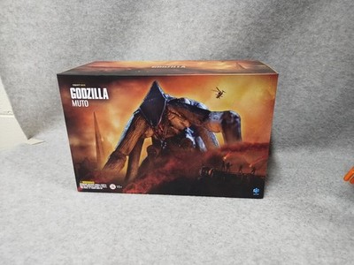 Hiya Toys Female MUTO Godzilla 2014 Exquisite Basic Series Figure