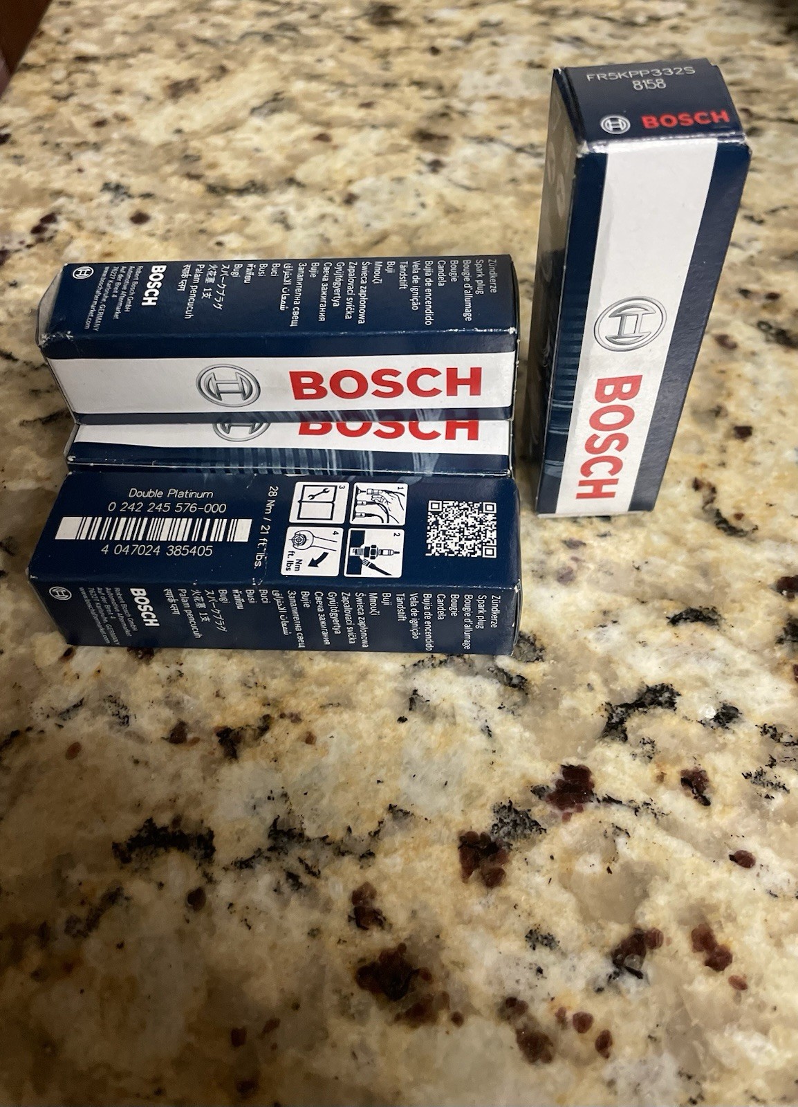 Spark Plug Bosch FR5KPP332S - Set Includes 4