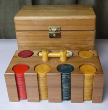 Vintage 1930s Bakelite Chips 140x Butterscotch/Red/Green Marble w/Wood Case