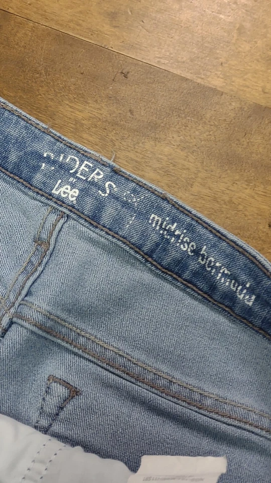 Bermudas Riders By Lee Azul Jean Denim tiro medio para mujer talla 14M Foto 3 de 4