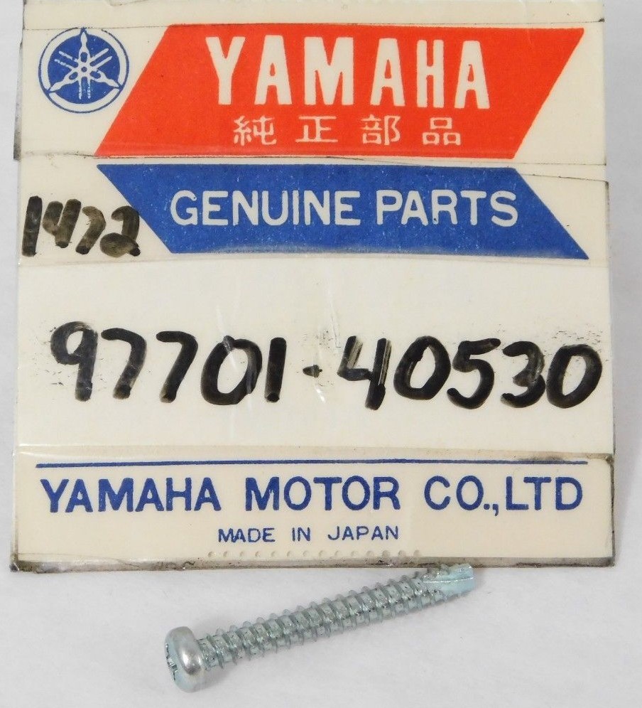 1 NOS Yamaha Turn Signal Screw XT 125 200 350 550 600 XVZ12 FJ600