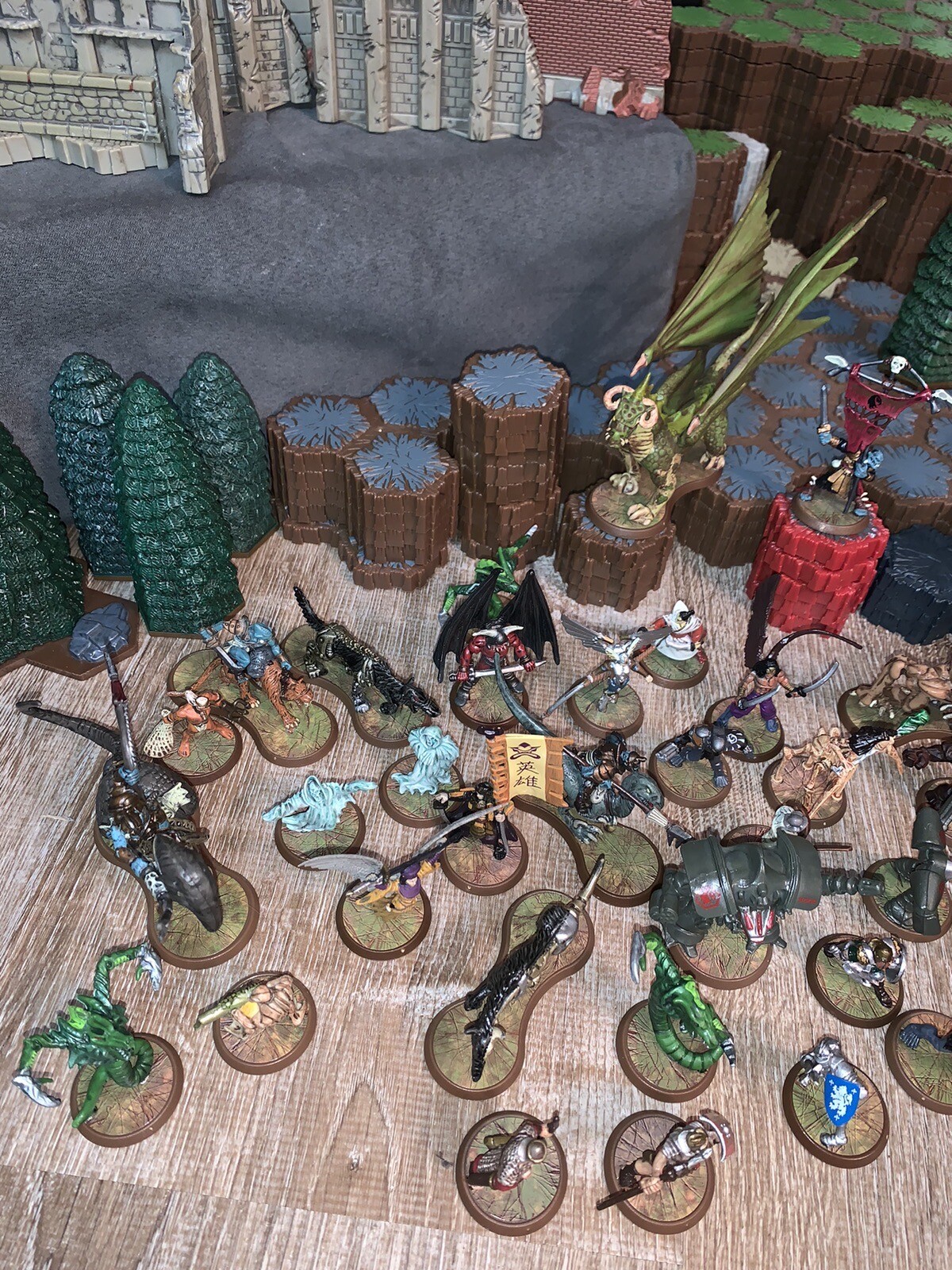 Heroscape Lot MASSIVE Figures Cards, Tiles, Trees, Walls & collection 6