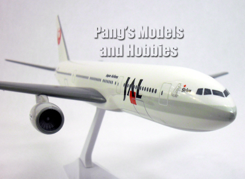 日本航空 JAL B777 1/200 JAL Boeing 777-300ER | HLJ.com