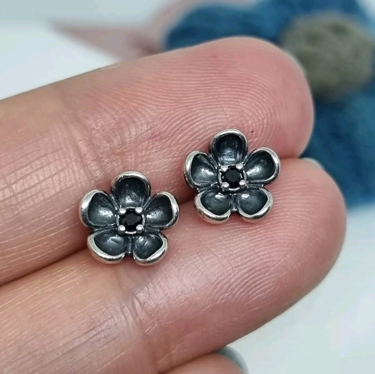 Genuine Pandora Wanda's Garden Oxidised Flower Stud Earrings Black