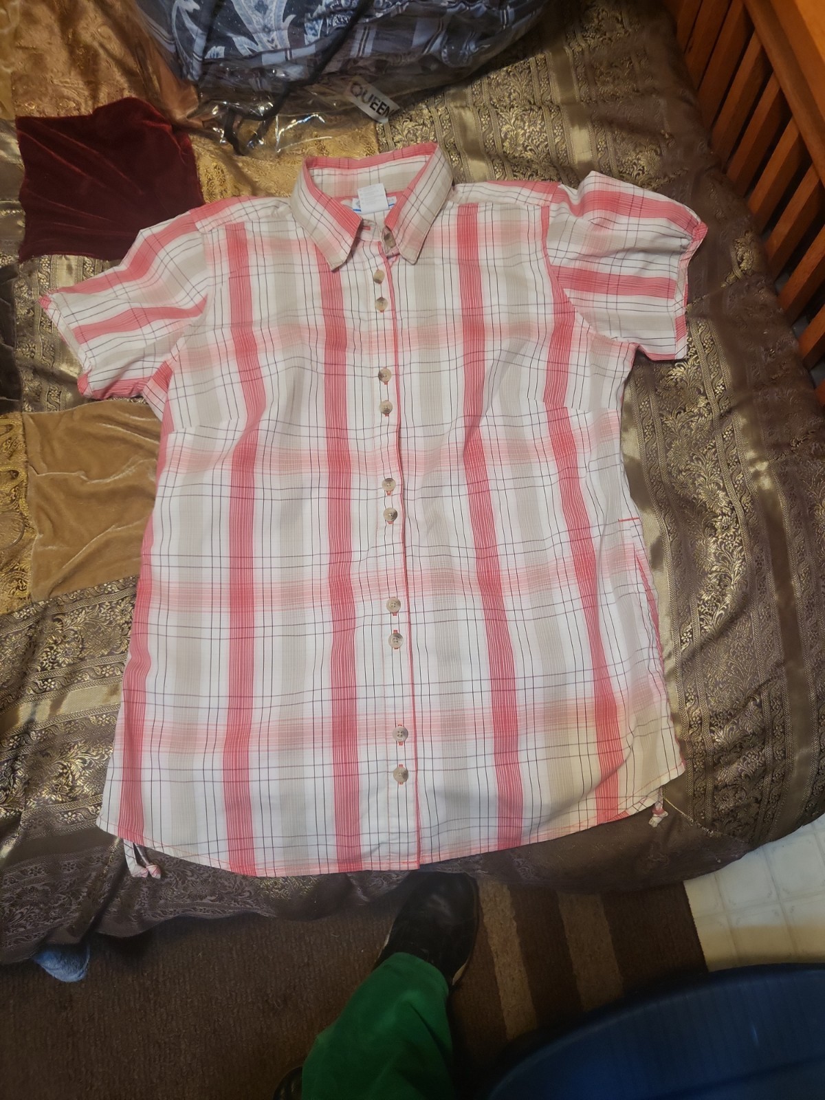 COLUMBIA Omni-Shade Women's Sz M Checkered Button-Up Short-Sleeve Shirt Pockets