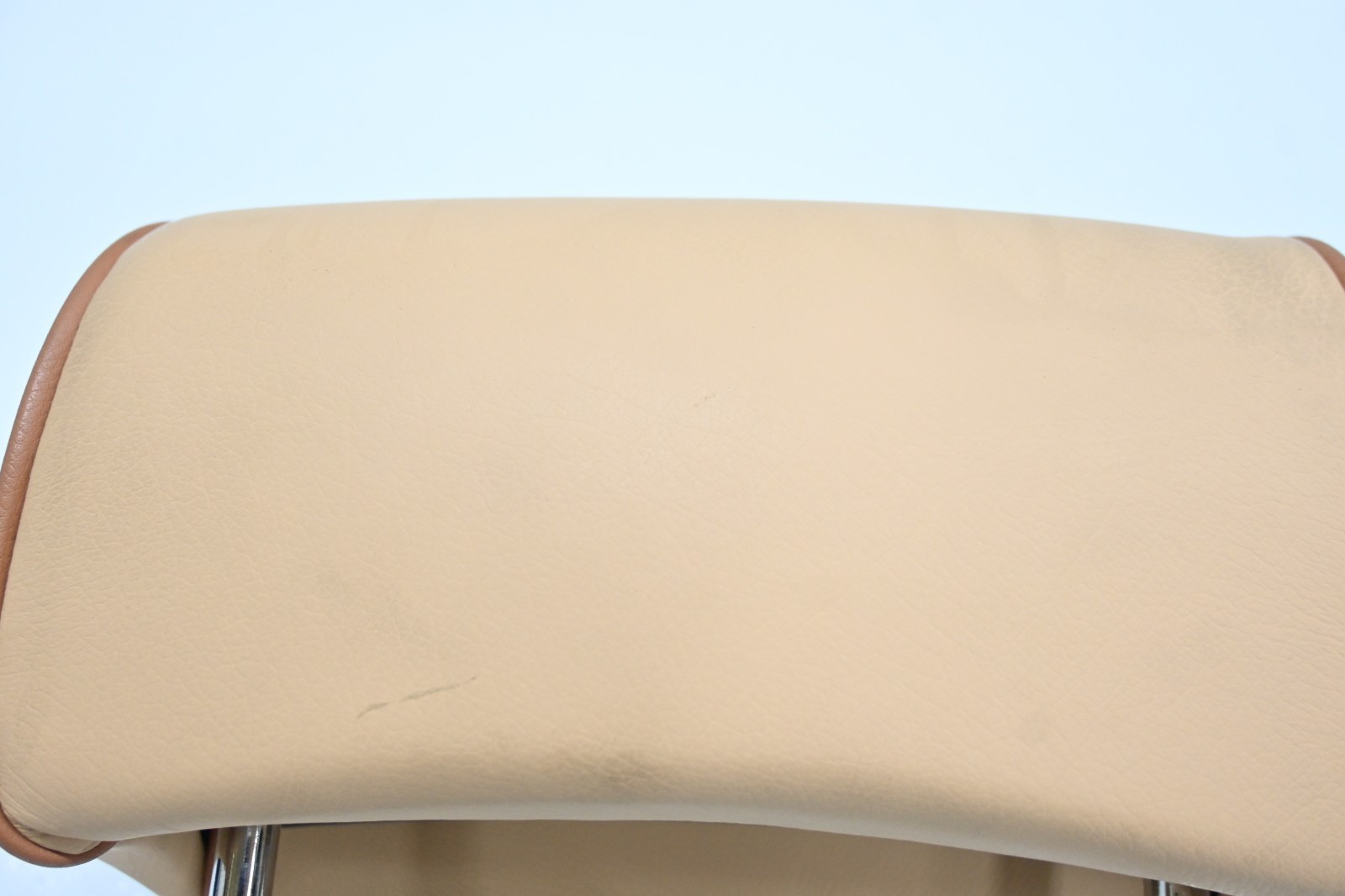 ⭐ 03-12 Maserati Quattroporte Front Upper Seat Headrest Leather Trim Beige Oem