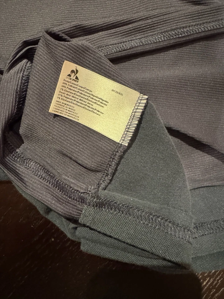 Le Coq Sportif Men Tennis Shirt and Shorts Medium - Image 4 of 4