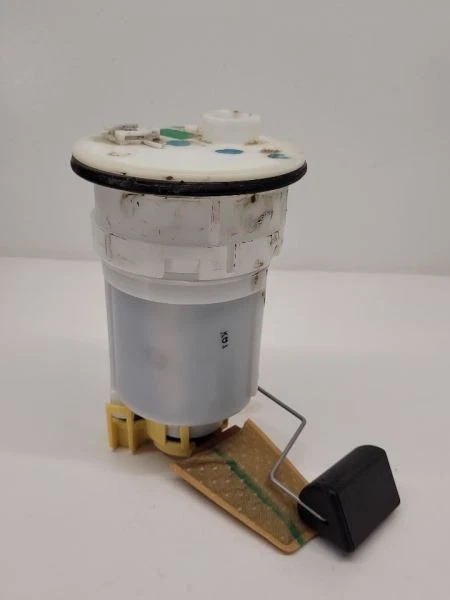 Conjunto de bomba de combustible Lexus Es350 2007-2012 montado en tanque de combustible Foto 4 de 4