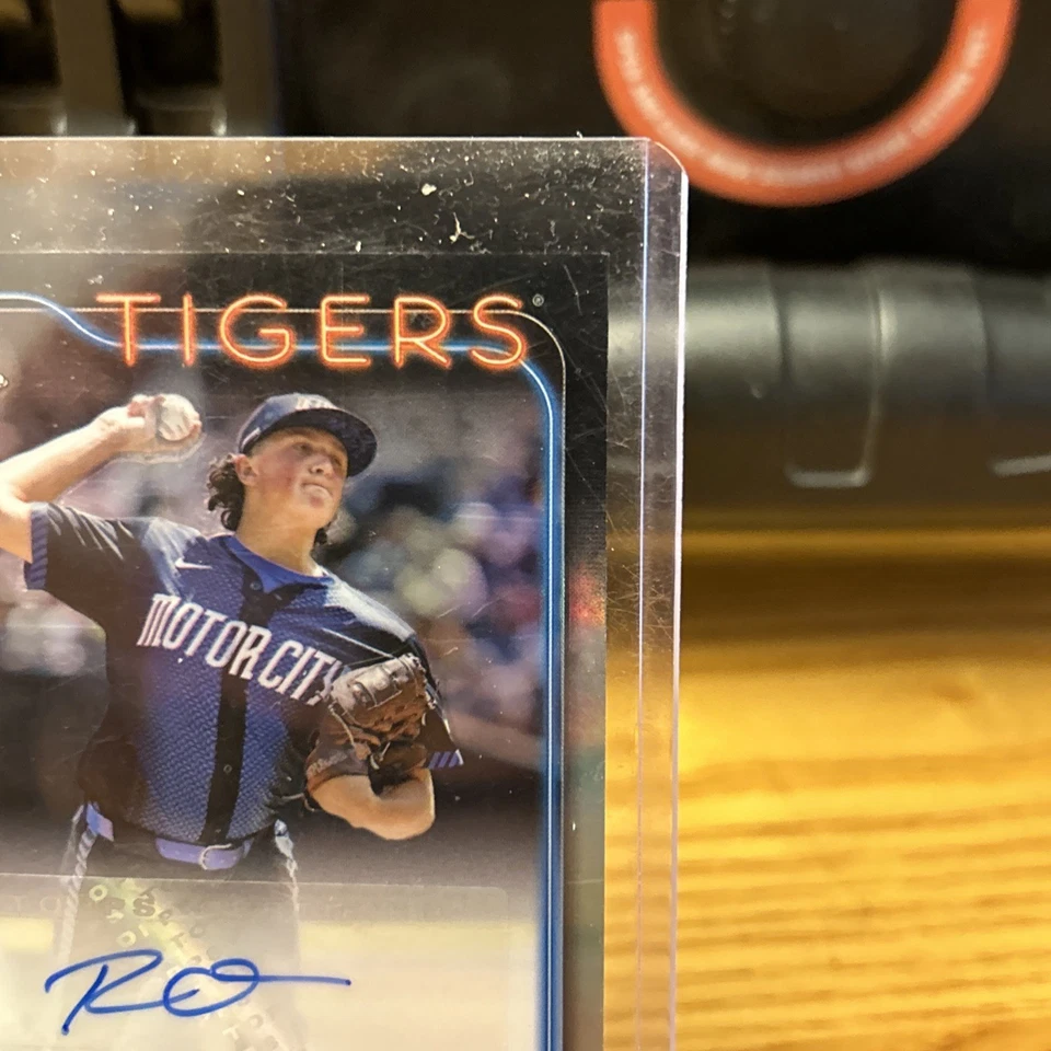 Reese Olson 2024 Topps Chrome Update Rookie Refractor Auto /499 - Image 4 of 4