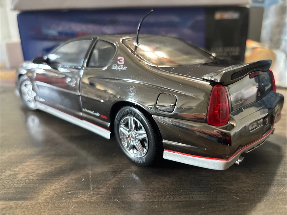 2002 Action Signature 1:18 Dale Earnhardt Monte Carlo SS- 1 of 1008 Color Chrome - Image 3 of 4