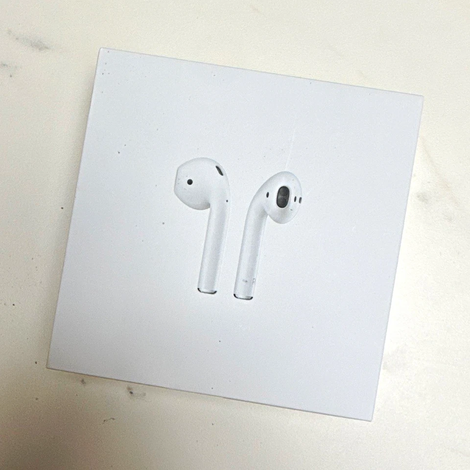 “ Empty Box”Apple AirPods 2nd Gen Wireless  w/ Charging Case White MV7N2ZM/A, photo 1 of 5