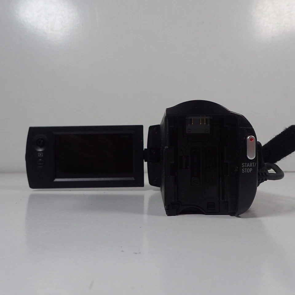 Sony HDR-CX220 HD Handycam Digital Camcorder Black - Parts Only - Image 2 of 4
