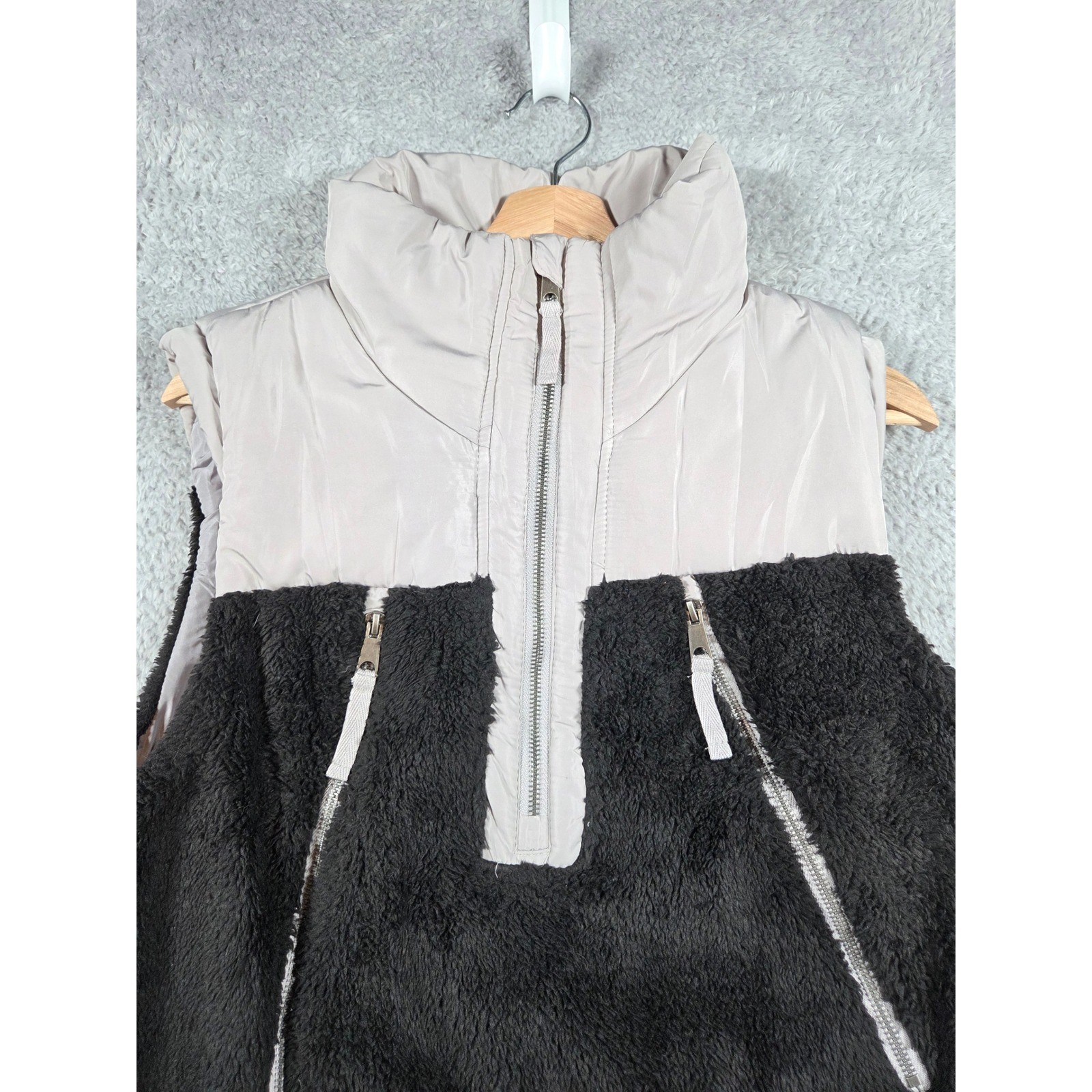 Urban Hiphop Cozy Grey Black Mixed Media Puffer Fleece Half Zip Vest Small Camp