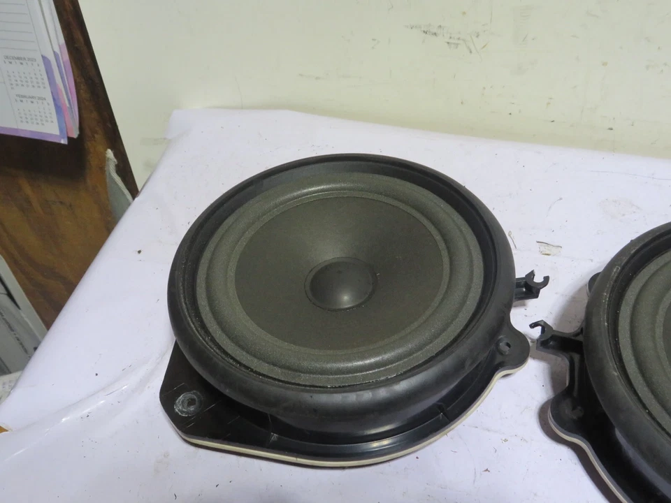 07 AUDI A4 QUATTRO DOOR SPEAKERS LEFT RIGHT PAIR - Image 3 of 4