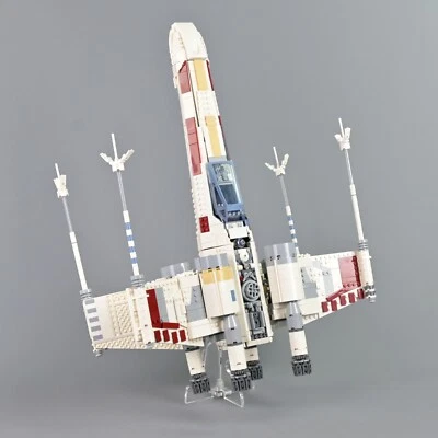 Acrylständer für Lego 75355 UCS X-Wing Starfighter - Acryl Ständer (Vertical) - Bild 1 von 2
