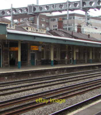 Foto 6x4 Upper Crust on Newport Railway Station Baguette Specialist Cafe c2019