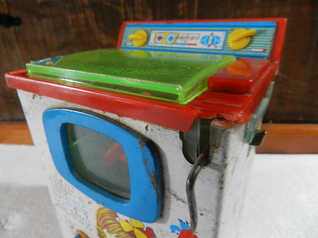 TIN TOY YONEZAWA HOME WASHING MACHINE MADE IN JAPAN 1960'S WIND UP