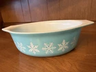 PYREX 063 1.5qt Oval Glass Casserole Blue Snowflake Pattern Vintage