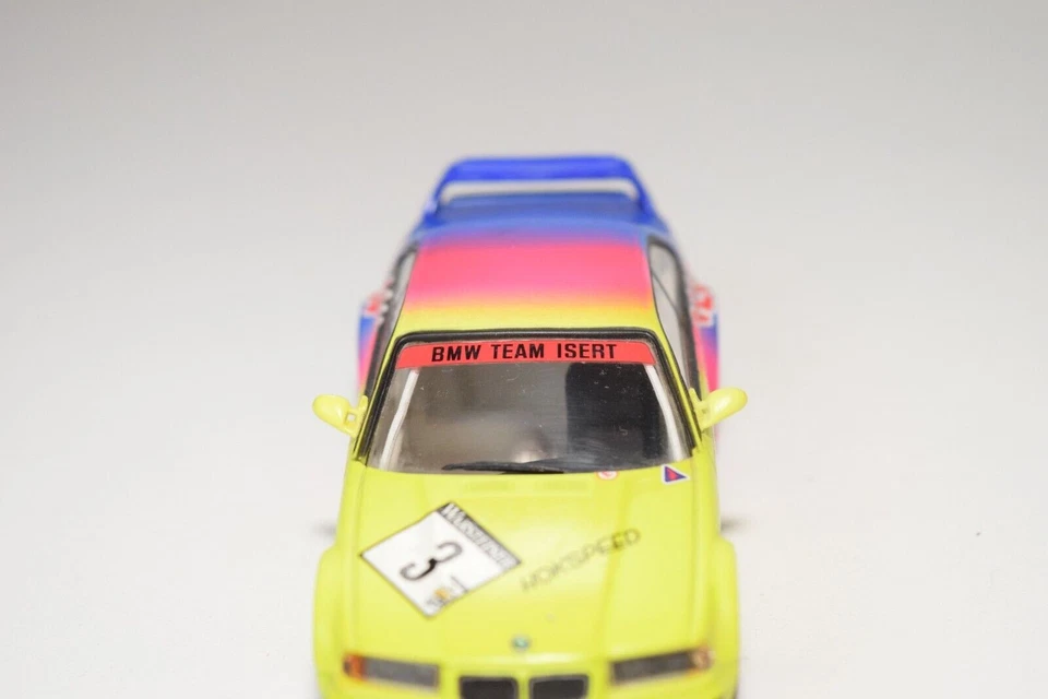 A69 1: 43 MINICHAMPS 宝马 M3 GTR KRIS NISSEN 团队插入近乎完好 — 第 4/4 张图片