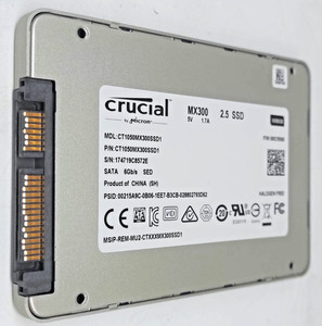 1050GB CRITICAL CT1050MX300SSD1 MX300 7mm 2,5" SATA SSD Solid State Drive