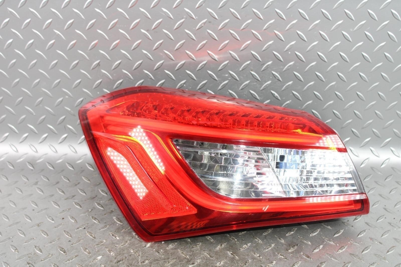 Maserati Ghibli 2014-2019 Left Light lens