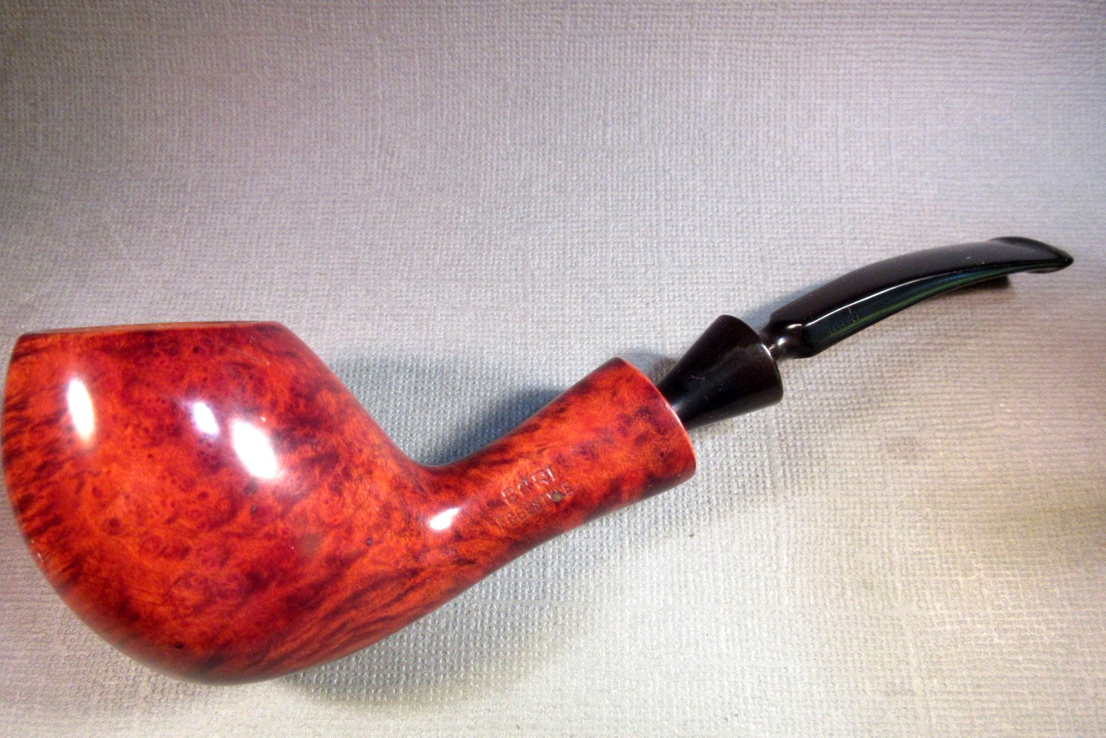 Bari  Free Style Egge Shape Hand Made In Denmark Excellent Estate Pipe