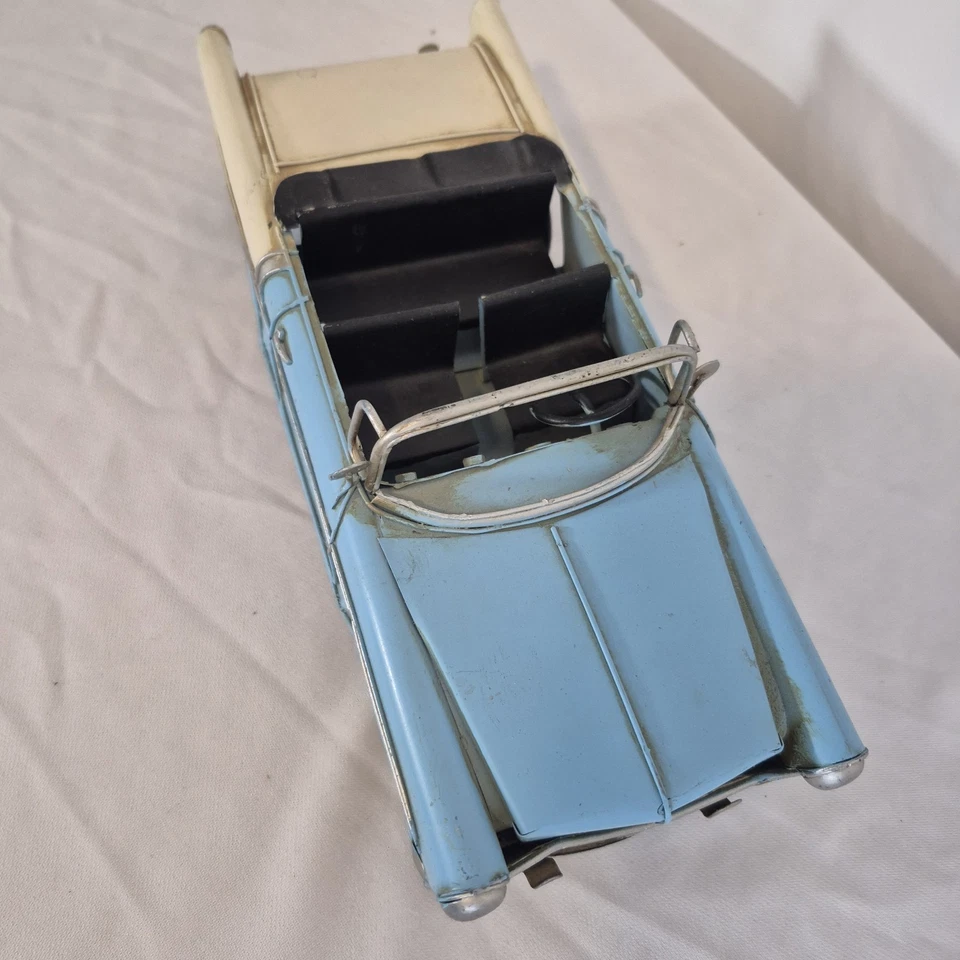 "De colección único hecho a mano estaño azul/blanco 57 convertible 11""x 4,75""x 3""" Foto 3 de 4