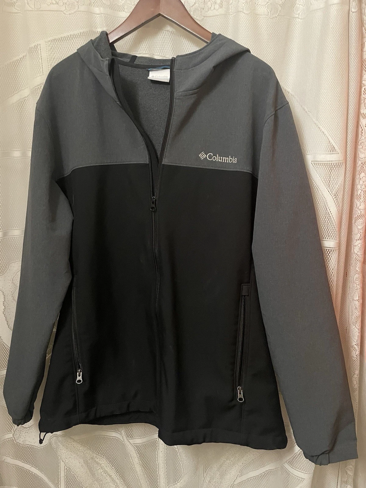 Columbia Barr Lake Softshell Jacket Mens XL Gray Black Hooded Gorpcore EUC