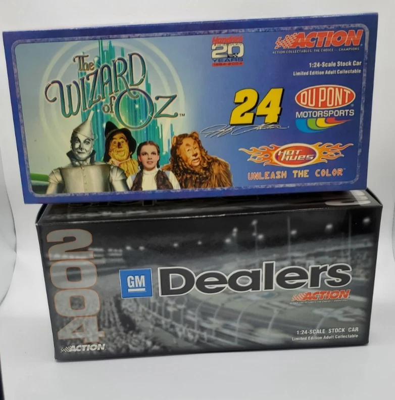 Jeff Gordon #24 Dupont Wizard of Oz 1/24 Scale Chevy Monte Carlo Action 2004 - Image 3 of 4