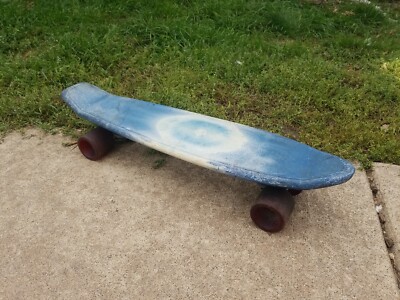 Vintage Caliente 500 Skateboard 23