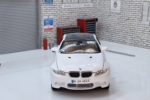 BMW M3 cupé - modelo de coche blanco escala 1:24 - Imagen 5 de 9