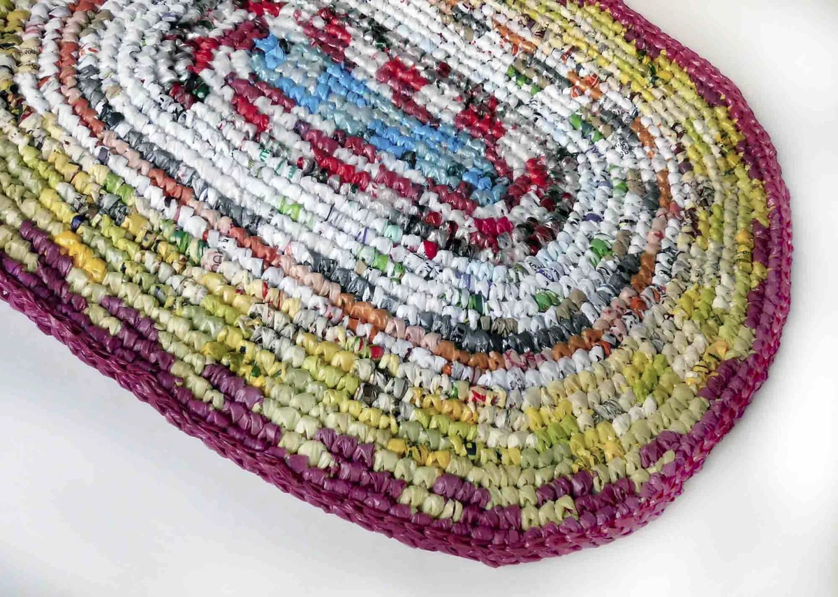 Oval rug plastic bag crochet carpet multicolor plarn rug