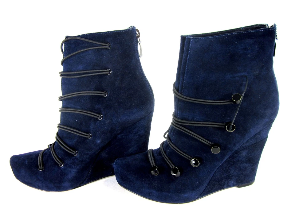 BOUTIQUE 9 WOMEN'S RADD FASHION ANKLE BOOTS DARK BLUE/BLACK SUEDE US SIZE 8.5 M - Image 3 of 4
