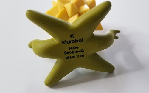 Maggie - Kidrobot x Simpsons Treehouse of Horror Figure - Picture 3 of 3