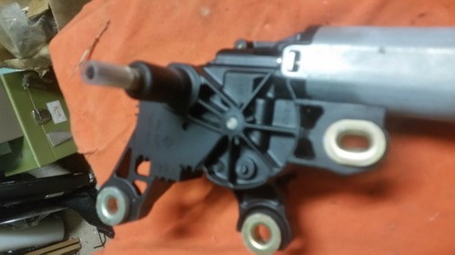1998 1999 2000 2001 2002 VW Passat Audi A4 A6 S4 S6 Wagon SW Rear Wiper Motor  - Picture 3 of 4