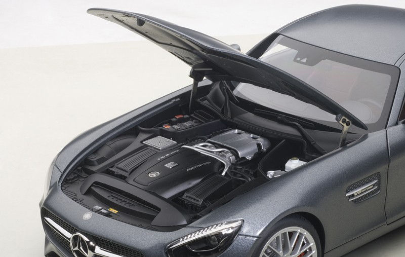 オートアート　1/18 ミニカー　AMG GT S auto art hq720.jpg?sqp=-