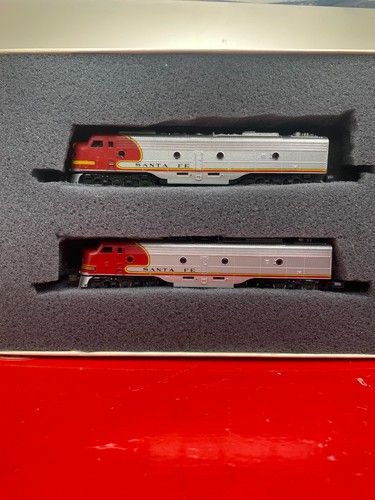 Con-Cor N Scale EMD E8 Santa Fe A-A Set 2704 Powered & Dummy | Zustand: Used