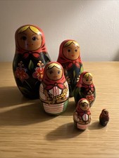 Russian Wooden Nesting Matryoshka Doll Set Traditional Design