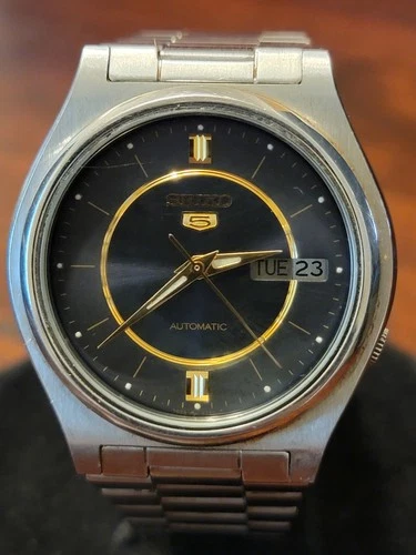 Vintage Seiko 5 Automatic 17J Black Dial Men's Watch 7009-3170