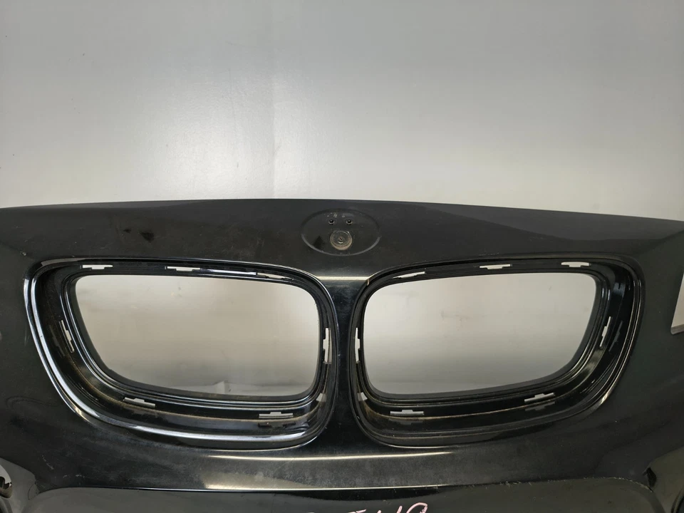 Cubierta de parachoques delantero BMW M2 2016-2018 con arandelas de faros negro 51118068533 OEM Foto 2 de 4