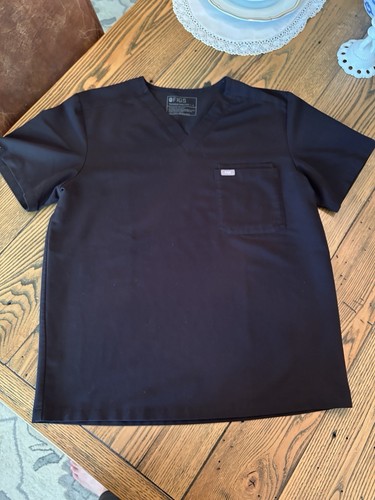 Two (2) Figs Leon Three-Pocket Black Scrub Top Men’s Large FM1500