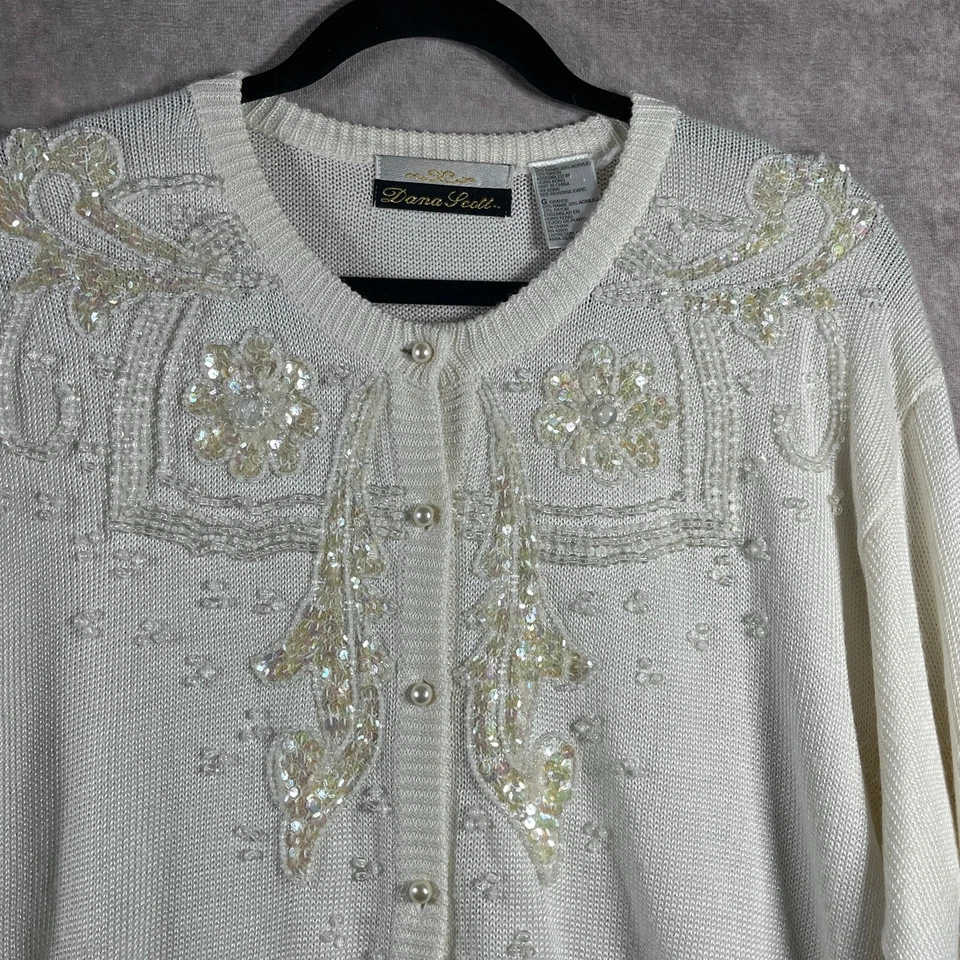 Cárdigan Suéter De Colección Dana Scott Para Mujer L Blanco Tejido Cuentas Lentejuelas Dinero Antiguo Foto 2 de 4