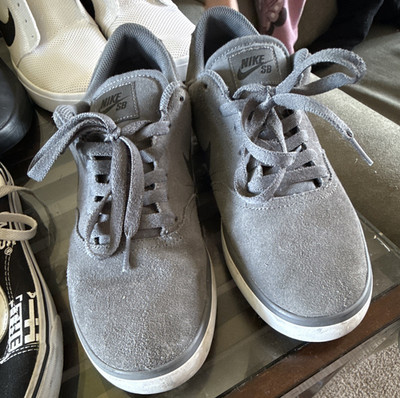 Nike SB Men's Gray Low Top Solid Lace Up Sneakers Style Code 705265-002