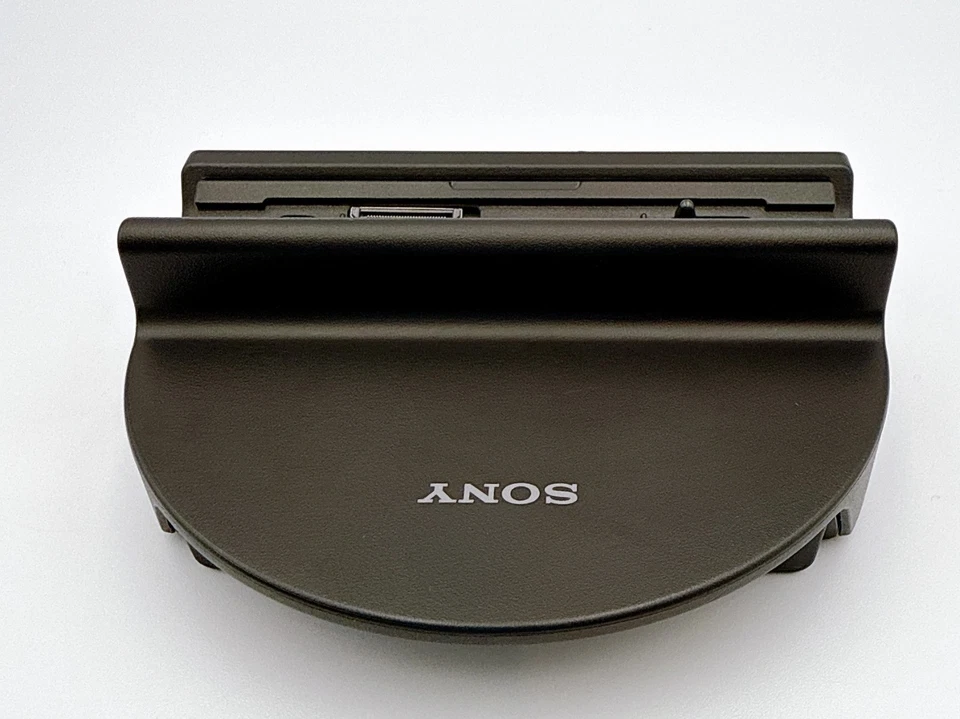 Genuine Sony PSP Go Docking Station Cradle PSP-N340 w/PSP-N170 AV cable - Excl - Image 4 of 4