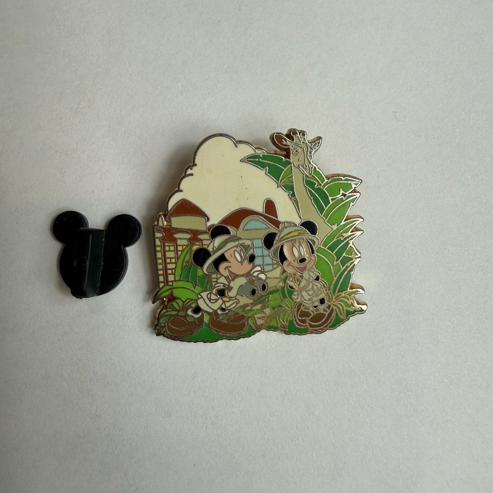 WDW DVC Disney Vacation Club Animal Kingdom Villas Pin Misprinted