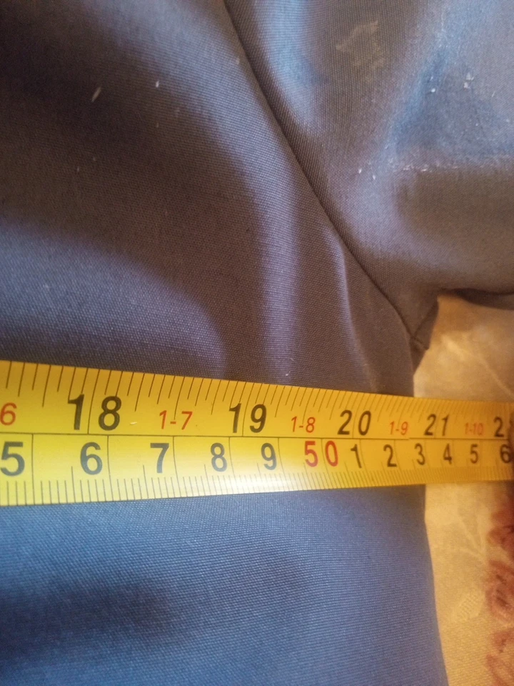 Chaqueta de plumón Marmot gris para mujer grande 800 detalles de lana de relleno Foto 4 de 4