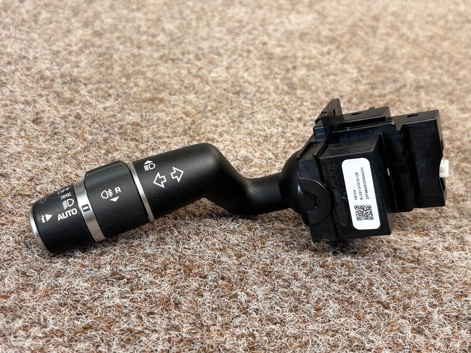 JAGUAR XE X760 2015-2018 - Front Right Indicator Stalk BJ323F972CB